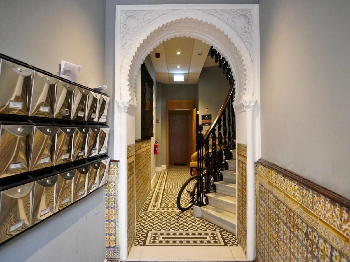 Modern City Centre Two Bedroom Windsor Apartment - Grand Central House 지브롤터 외부 사진